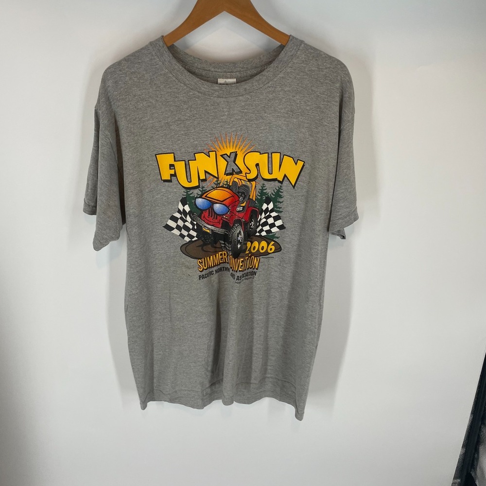 Vintage Gildan 2006 Fun x Sun Pacific Northwest 4WDA Jeep Comfort T-Shirt Gray L